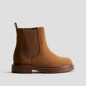 SOLD 🏷️ H&M • toddler Chelsea boots
